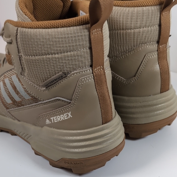 Adidas Beige Terrex Unity Mid - Picture 9 of 16